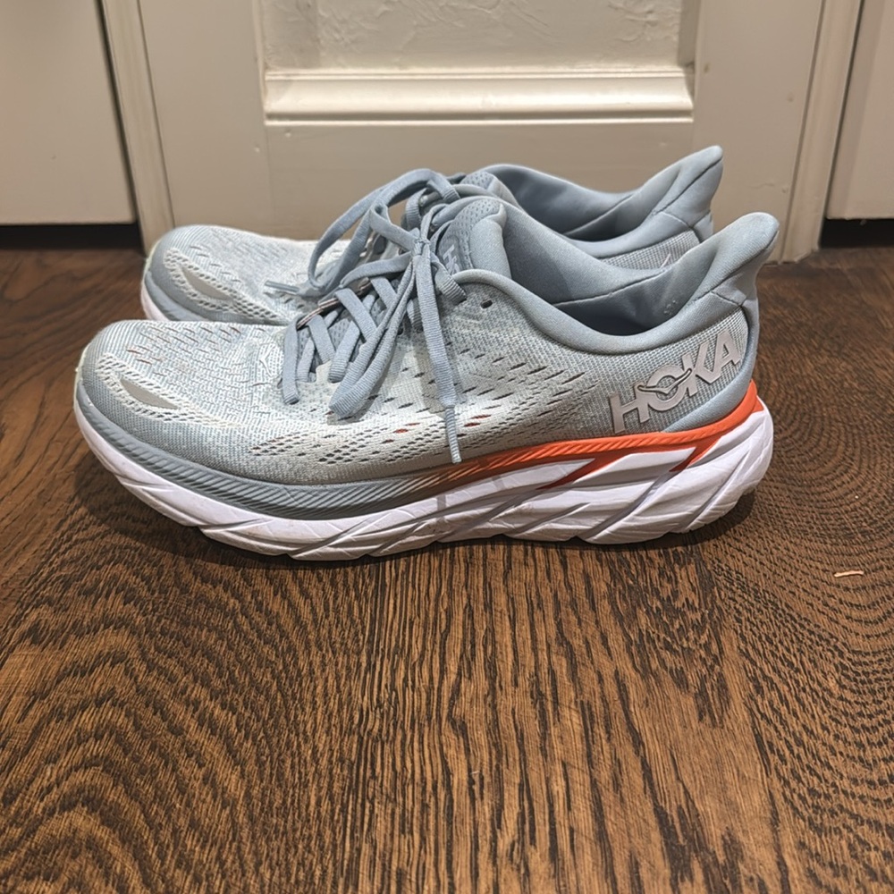 Women’s Hoka Clifton 8. Size 8.